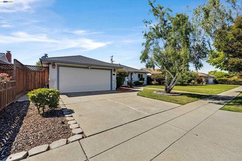 5157 Waller Ave, Fremont, CA, 94536-7238 | Card Image