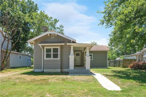 208 E Park St, Pittsburg, KS, 66762-5300 | Card Image