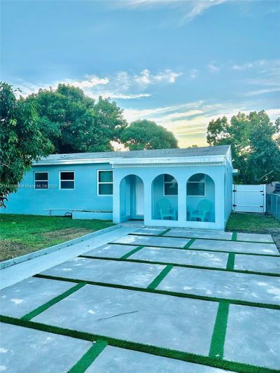 15700 Ne 15th Ct, House other with 4 bedrooms, 2 bathrooms and null parking in North Miami Beach FL | Image 1