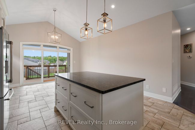 6464 Sam Iorfida Dr, House other with 6 bedrooms, 3 bathrooms and 6 parking in Niagara Falls ON | Image 15