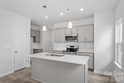 10-5831 Tuckaseegee Rd, Charlotte, NC, 28208-2453 | Card Image