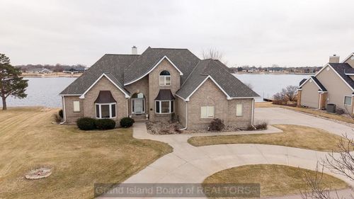 51 Ponderosa Dr, Grand Island, NE, 68803-9673 | Card Image