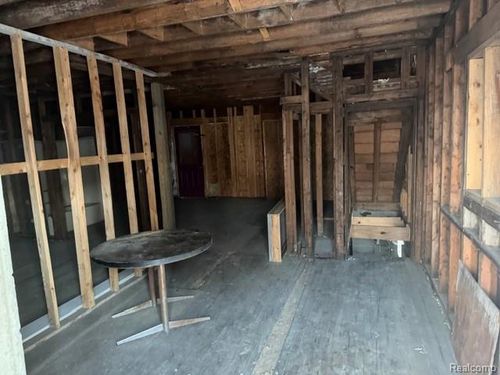 2917 Fenton Rd, Flint, MI, 48507-1573 | Card Image