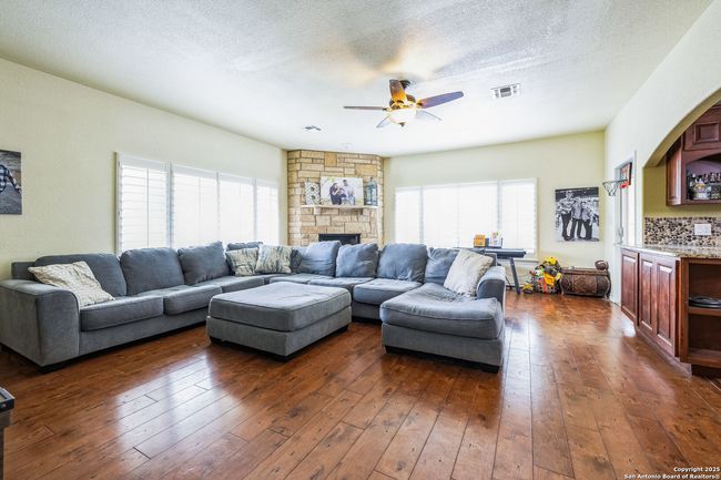 1167 Pipe Springs Dr, House other with 4 bedrooms, 4 bathrooms and null parking in Lakehills TX | Image 27