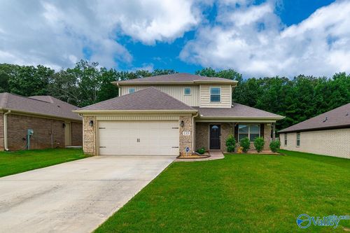 135 Heritage Way Dr, Toney, AL, 35773-5802 | Card Image