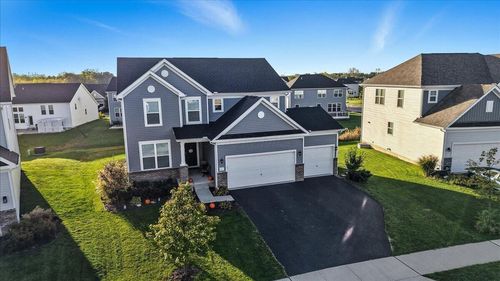 211 Leather Leaf Cir, Sunbury, OH, 43074-6506 | Card Image