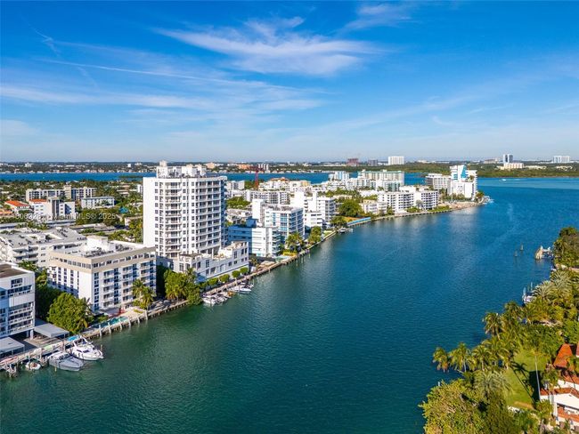 9C - 9751 E Bay Harbor Dr, Condo with 2 bedrooms, 3 bathrooms and null parking in Bay Harbor Islands FL | Image 4
