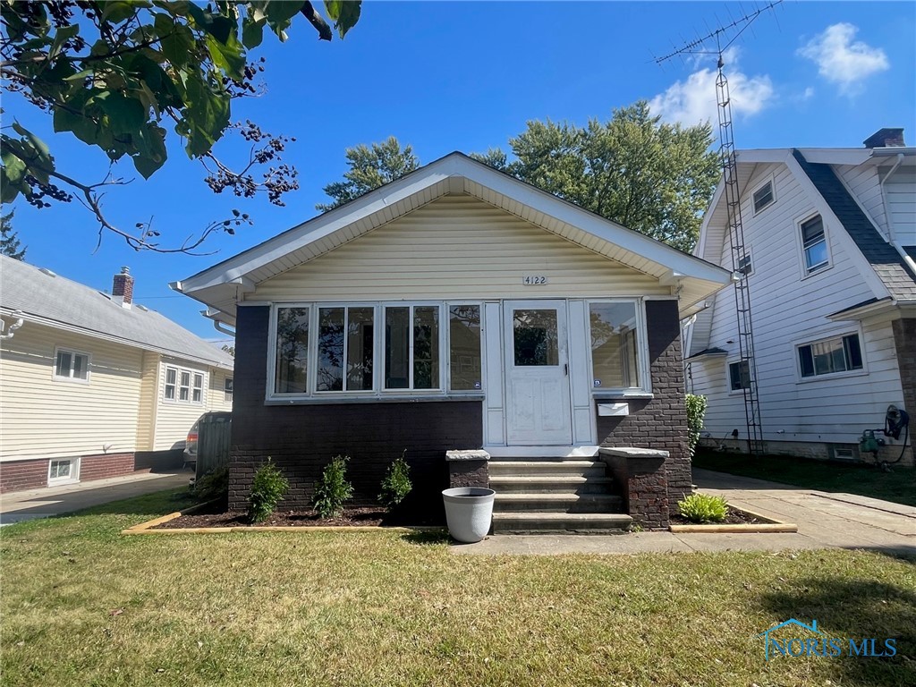 Parrakeet Ave, Toledo, OH 43612