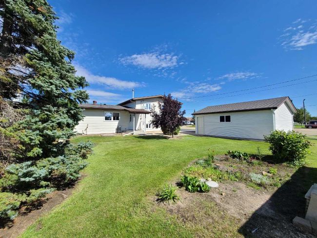 143 3 Avenue Se, Home with 3 bedrooms, 1 bathrooms and 5 parking in Falher AB | Image 11