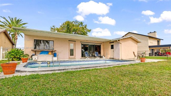 11850 Nw 36th Pl, House other with 3 bedrooms, 2 bathrooms and null parking in Sunrise FL | Image 16