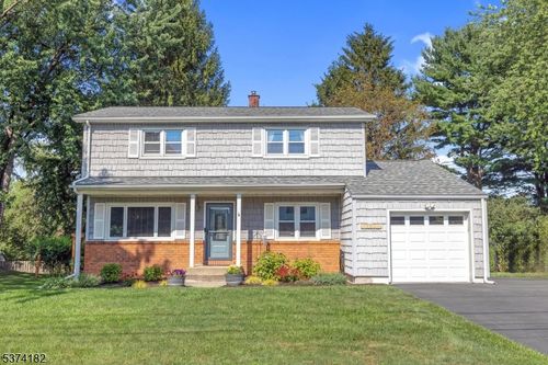 105 Pleasant View Rd, Hackettstown, NJ, 07840-1017 | Card Image