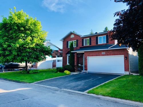 328 Rue St-Maurice, Gatineau, QC, J9J2L1 | Card Image