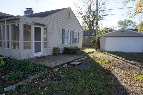 46721 Dequindre Rd, Rochester Hills, MI, 48307-4881 | Card Image