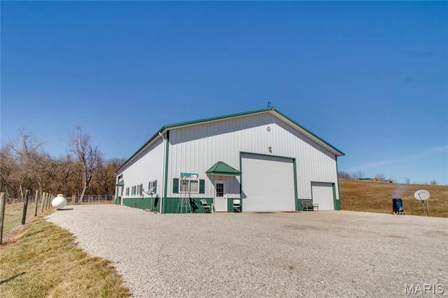 2445 Seiler Rd, House other with 3 bedrooms, 5 bathrooms and 2 parking in Alton IL | Image 64