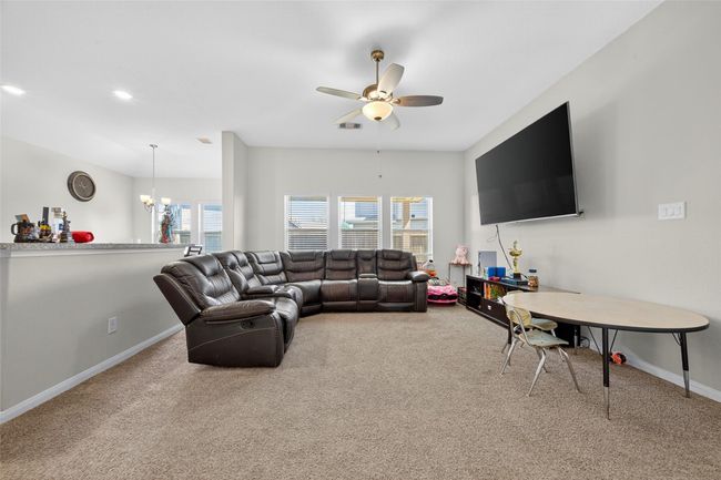 7615 Nevaeh Crest Path, House other with 3 bedrooms, 2 bathrooms and 2 parking in Houston TX | Image 9
