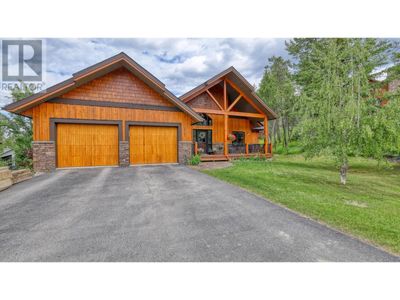 2585 Sandstone Manor, House other with 4 bedrooms, 3 bathrooms and 4 parking in Invermere BC | Image 1