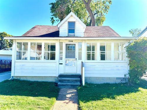 23108 Piper Ave, Eastpointe, MI, 48021-1785 | Card Image