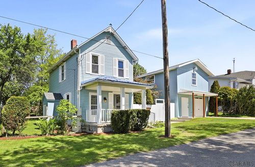 618 1st Ave, Central City, PA, 15926-1324 | Card Image