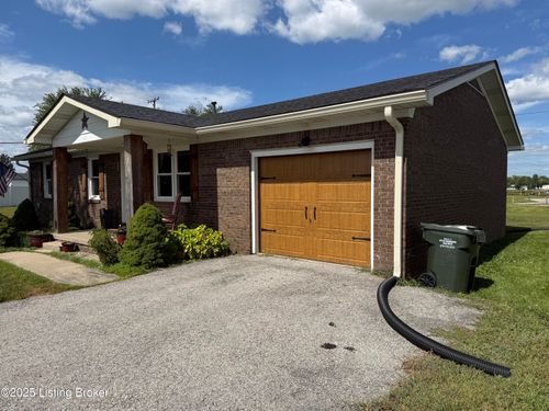 204 Chambliss Dr, Hardinsburg, KY, 40143-2576 | Card Image