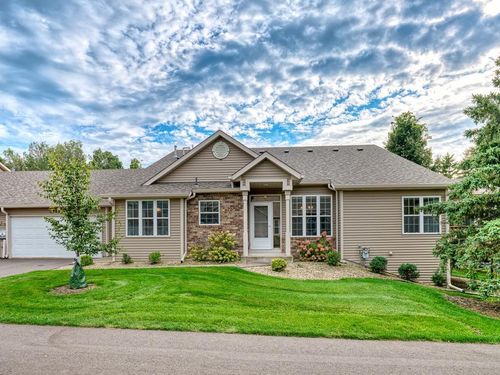 5762 Willow Ln N, Shoreview, MN, 55126-5646 | Card Image