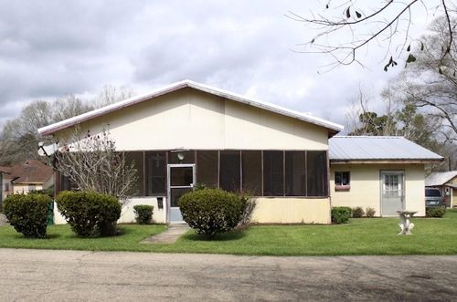 1729 Bund St, Bogalusa, LA, 70427-5220 | Card Image