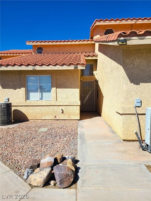 448 Comstock St, Pahrump, NV, 89048-6142 | Card Image