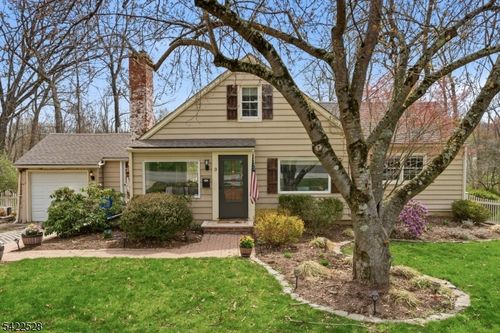 3 Alder Dr, Sparta, NJ, 07871-1701 | Card Image