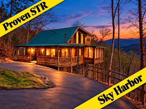 923 E Fir St, Sevierville, TN, 37876 | Card Image