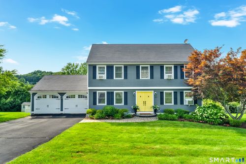 897 East St, Middletown, CT, 06457-1736 | Card Image