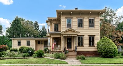 109 Hartford Avenue, Home with 6 bedrooms, 2 bathrooms and 5 parking in Wethersfield CT | Image 1