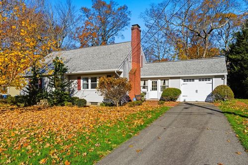 56 Hadley St, Springfield, MA, 01118-2334 | Card Image