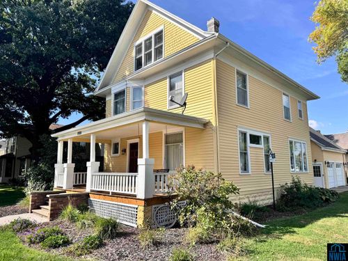 1302 Iowa Ave, Onawa, IA, 51040-1532 | Card Image