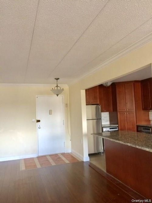 apt-4d-30 Greenridge Ave, White Plains, NY, 10605-1281 | Card Image