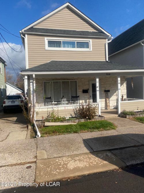 20 Knox St, Hanover Township, PA, 18706-4126 | Card Image