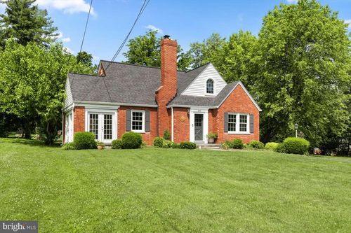 327 Bryarly Rd, WINCHESTER, VA, 22603-4106 | Card Image