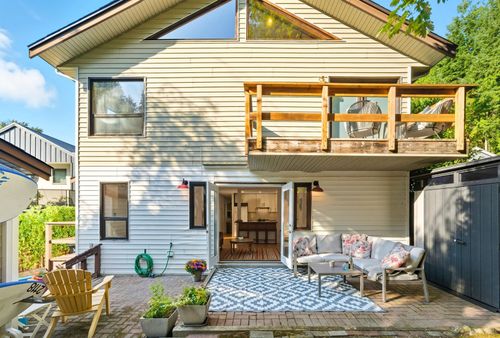 4565 Cove Cliff Rd, North Vancouver, BC, V7G1H7 | Card Image