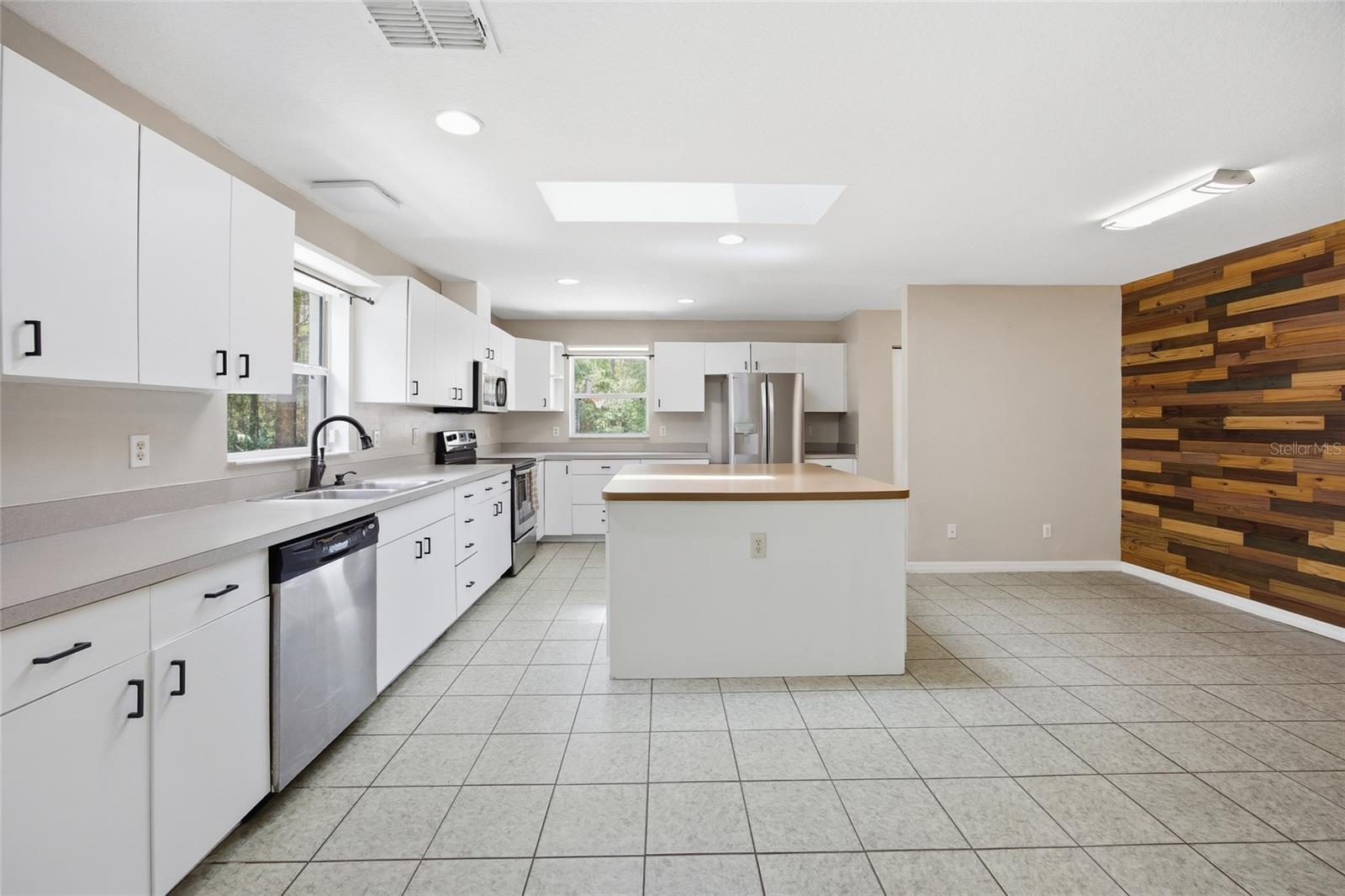 Residential Lease in WILLISTON 4