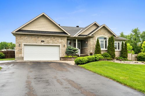 3400 Summerbreeze Dr, Osgoode, ON, K0A2W0 | Card Image