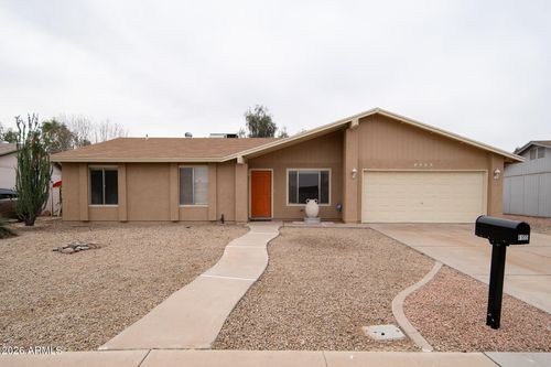8955 W Meadowbrook Ave, Phoenix, AZ, 85037-1432 | Card Image