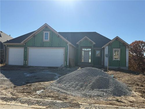 13715 Nw 70th St, Parkville, MO, 64152-1420 | Card Image