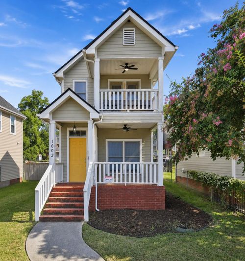 1003 E 11th St, Chattanooga, TN, 37403-3206 | Card Image