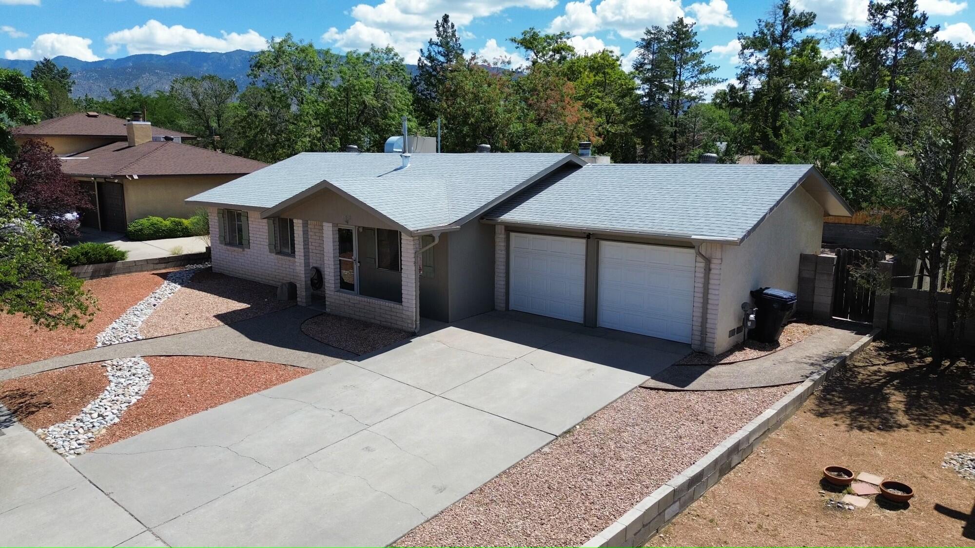 Guadalajara Ave, Albuquerque, NM 87111