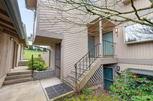 208-23003 Lakeview Dr, Mountlake Terrace, WA, 98043-2363 | Card Image