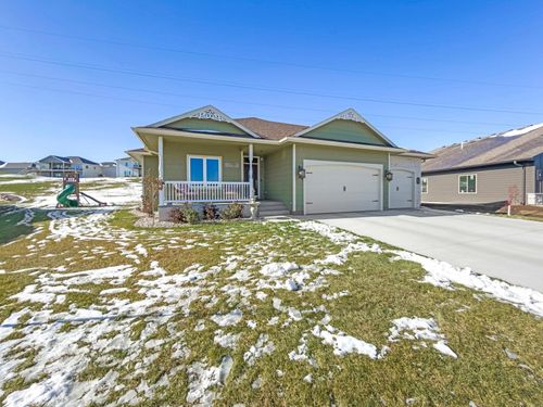 821 N Sylvan Dr, Sioux Falls, SD, 57110-4061 | Card Image