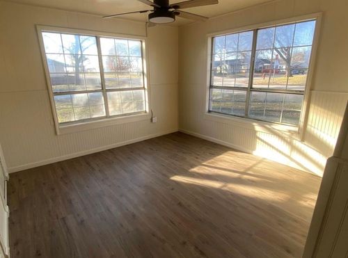 800 S 2nd St, Davis, OK, 73030-3303 | Card Image