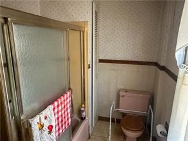 135 Custer Ave, House other with 3 bedrooms, 1 bathrooms and 3 parking in Vandergrift PA | Image 19