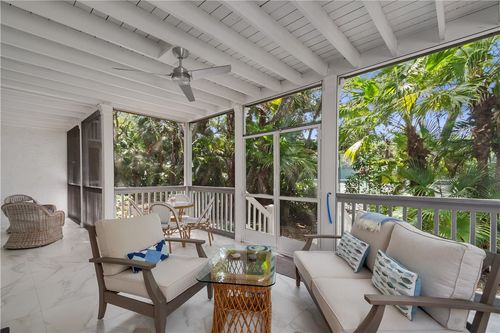 202-1175 Winding Oaks Cir E, Vero Beach, FL, 32963-4022 | Card Image