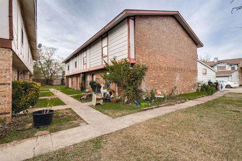 3079 Olympia Dr, Denton, TX, 76209-8458 | Card Image