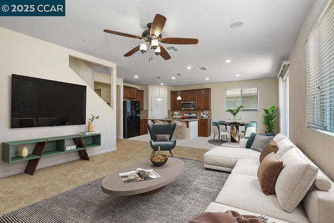 Family Room | Image 6