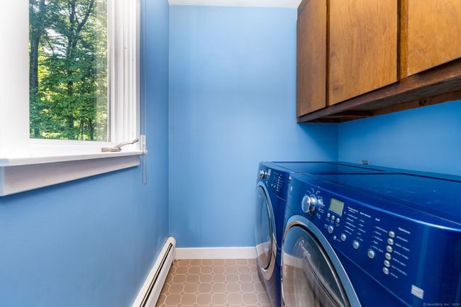 20 Roundhill Road, House other with 3 bedrooms, 3 bathrooms and null parking in Granby CT | Image 17